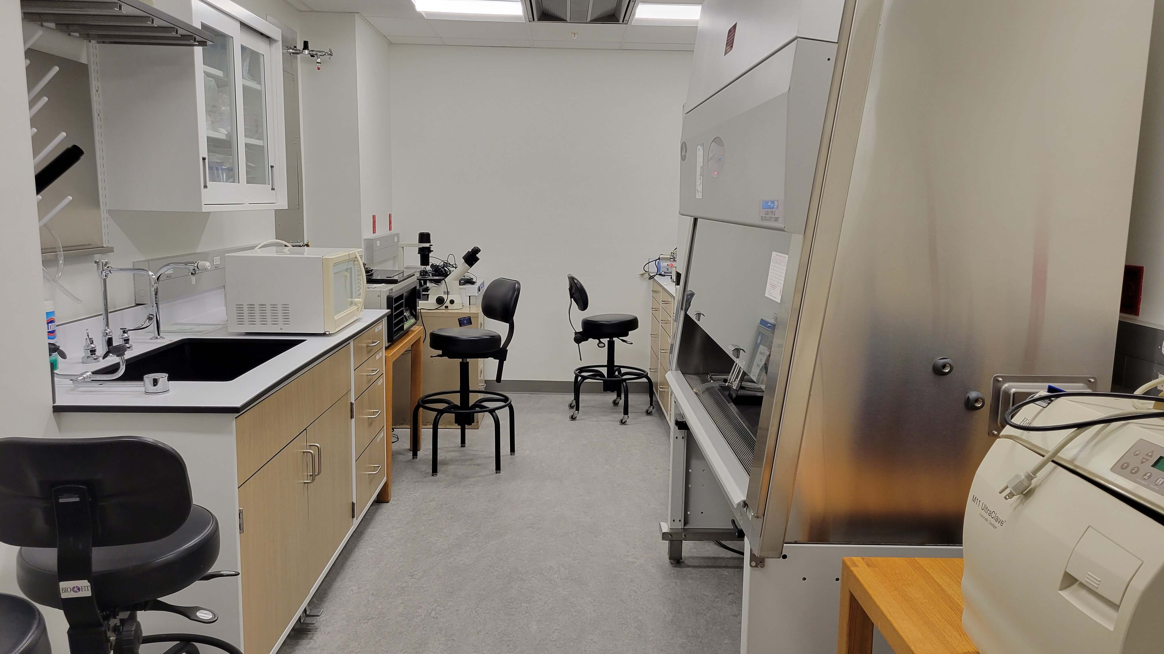 _Tissue-Culture-Lab